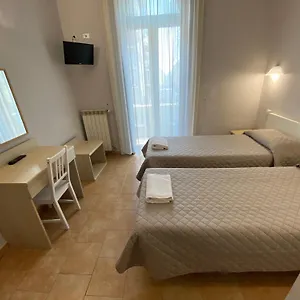 Szálloda Atena, Milánó
